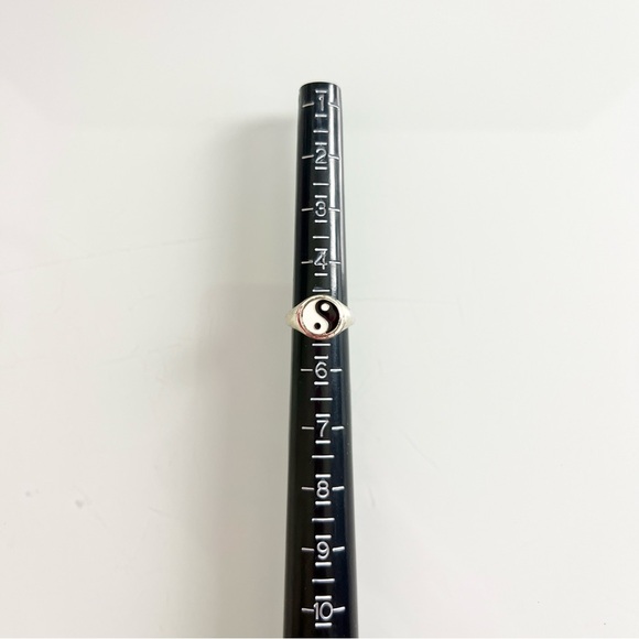 EVRY JEWELS YIN YANG "YOU COMPLETE ME" SILVER-PLATED SIGNET RING - Picture 11 of 13